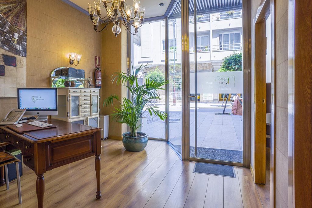 Entrada clínica dental Iturbe